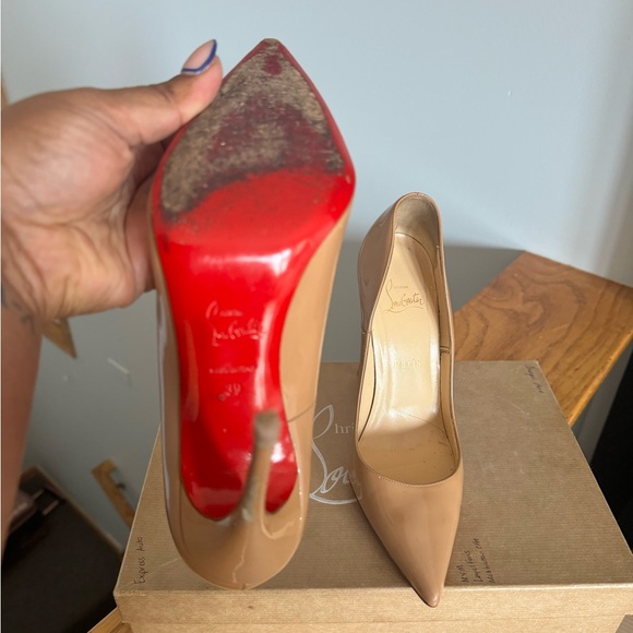 Gently used - Nude Louboutin 120mm patent So Kate’s size 39. - Picture 5 of 5